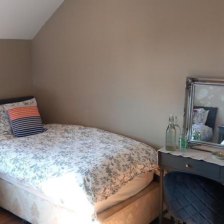 Safe Haven - Luxury Family Accommodation カーリングフォード エクステリア 写真