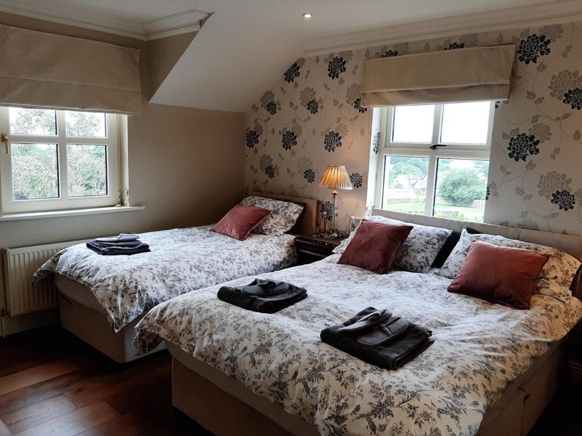 Safe Haven - Luxury Family Accommodation カーリングフォード エクステリア 写真